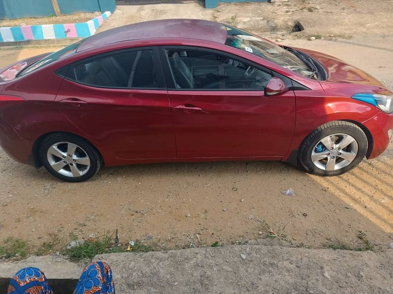 Thumbnail 2 of 2013 Hyundai Elantra